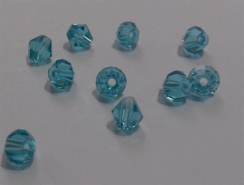 Kineski kristal romb 4 mm akvamarin