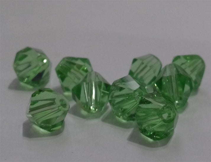 Kineski kristal romb 6 mm svetlo zelena