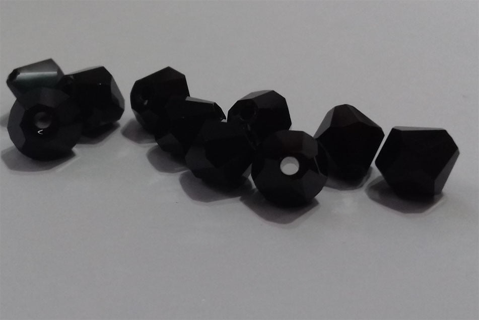 Kineski kristal romb 6 mm crna