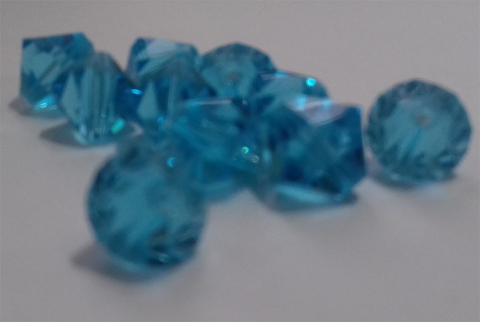 Kineski kristal romb 8 mm svetlo plava-niska 40 cm